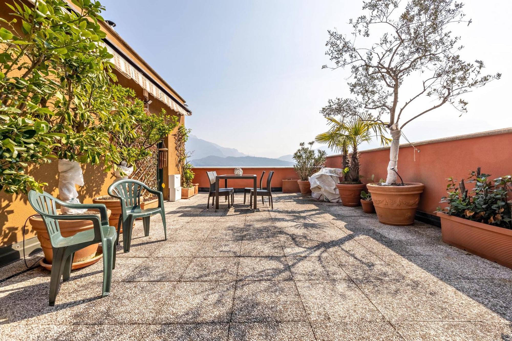 Casa Sara With Swimming Pool Leilighet Riva del Garda Eksteriør bilde
